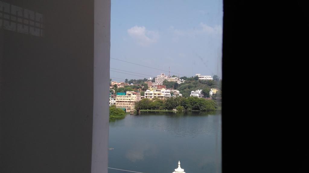 Lake Face Udaipur Bagian luar foto